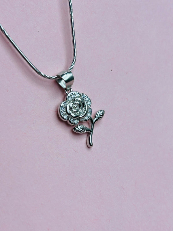 Rose Shaped Silver Stone Pendent Without Chain (Made in 925 Silver)