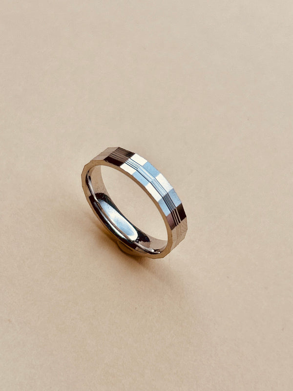 Stylish Cohort Silver Band (Made in 925 Silver)